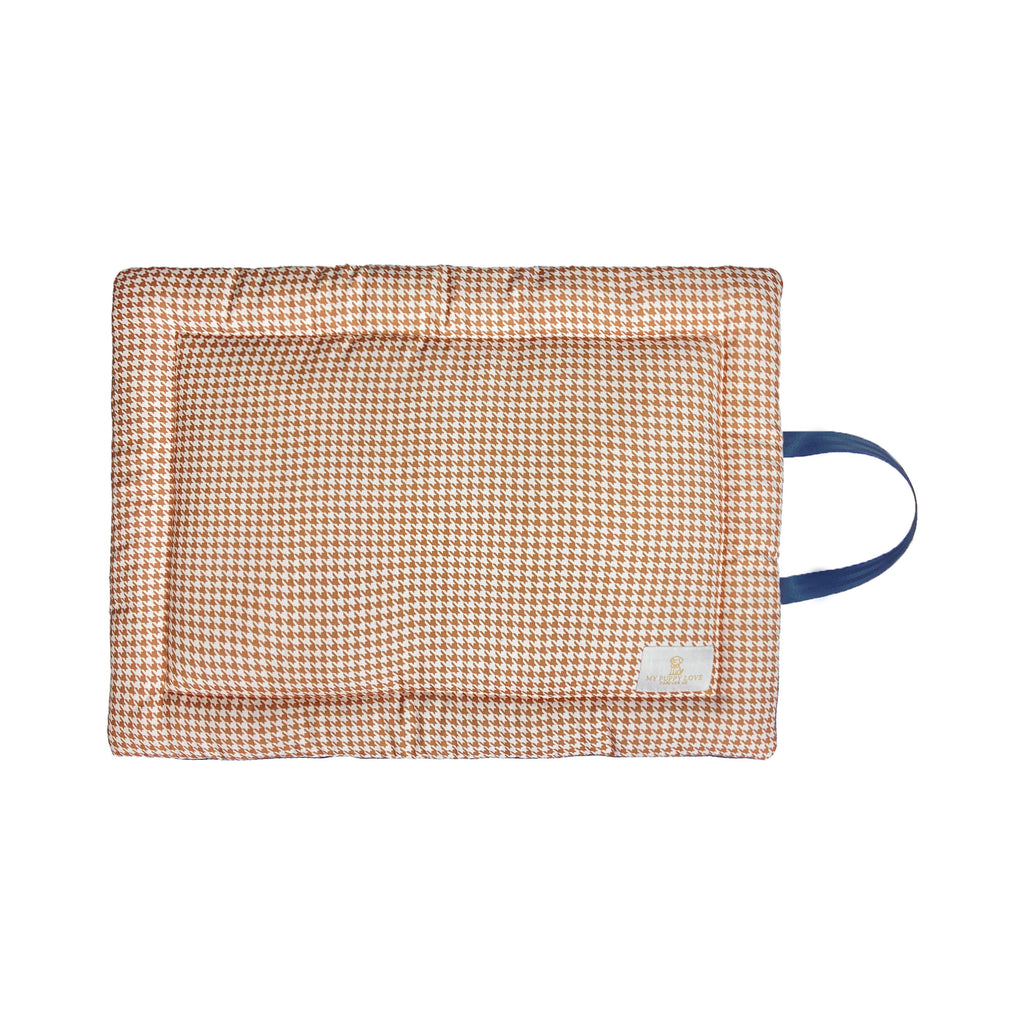 Beige Houndstooth Cozy Mat